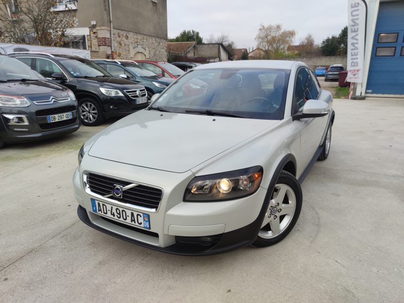 VOLVO C30 2009