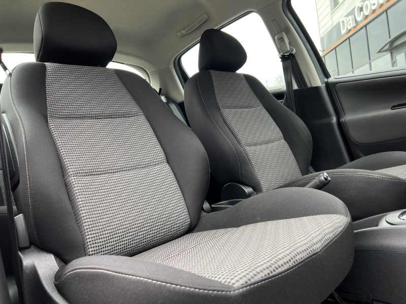 PEUGEOT 207 PHASE 2 1.6i 90 Cv BOITE AUTOMATIQUE / 5 PORTES 46 900 Kms - GARANTIE 1 AN