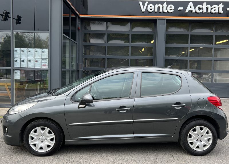 PEUGEOT 207 PHASE 2 1.6i 90 Cv BOITE AUTOMATIQUE / 5 PORTES 46 900 Kms - GARANTIE 1 AN