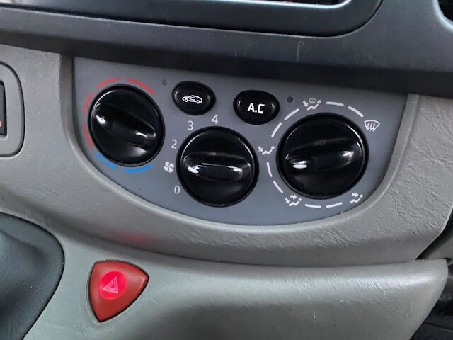 RENAULT TRAFIC II  L2 H1 Camionnette 2013