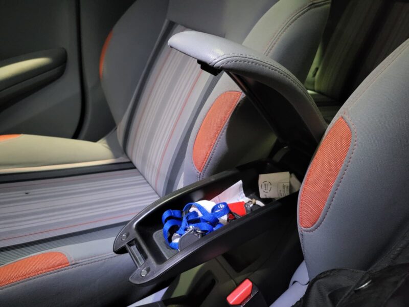 PEUGEOT 208 1.2 VTi 82cv Active Boite Auto // RADAR-AR/BLUETOOTH/TOIT PANORAMIQUE