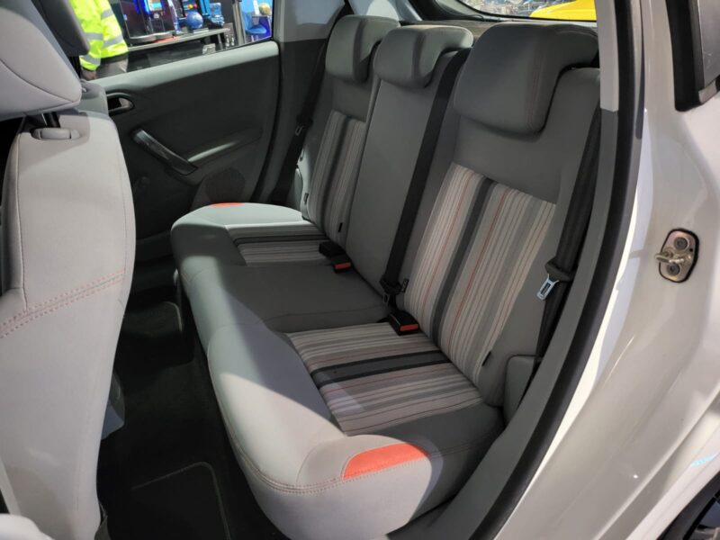 PEUGEOT 208 1.2 VTi 82cv Active Boite Auto // RADAR-AR/BLUETOOTH/TOIT PANORAMIQUE