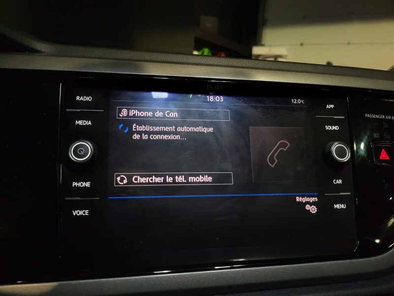 VOLKSWAGEN POLO VI 1.0 12V 75cv R-Line // APPLE CARPLAY/ANDROID AUTO/RADAR-AR