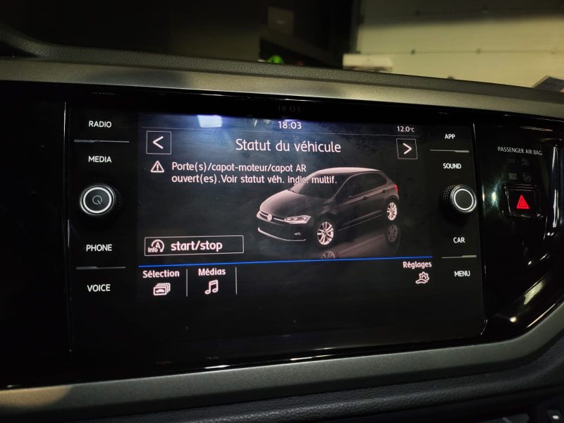 VOLKSWAGEN POLO VI 1.0 12V 75cv R-Line // APPLE CARPLAY/ANDROID AUTO/RADAR-AR