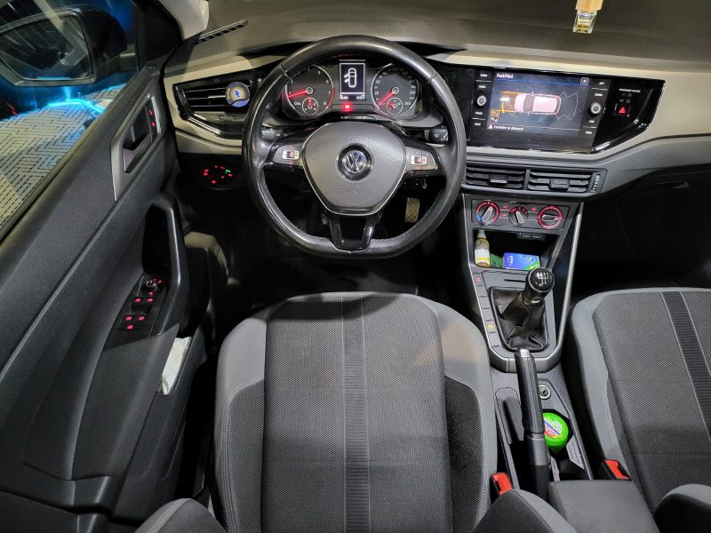 VOLKSWAGEN POLO VI 1.0 12V 75cv R-Line // APPLE CARPLAY/ANDROID AUTO/RADAR-AR