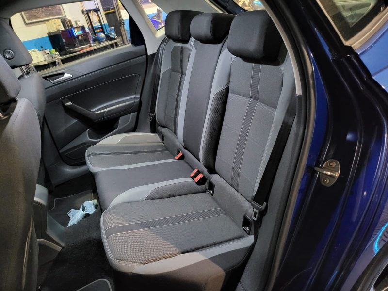 VOLKSWAGEN POLO VI 1.0 12V 75cv R-Line // APPLE CARPLAY/ANDROID AUTO/RADAR-AR