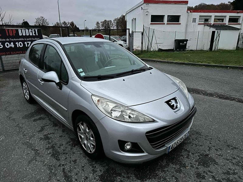 PEUGEOT 207 2009