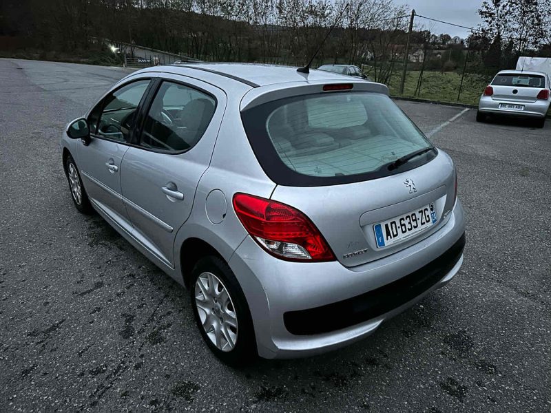 PEUGEOT 207 2009