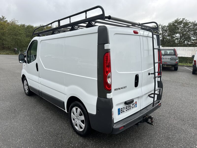 RENAULT TRAFIC 2007