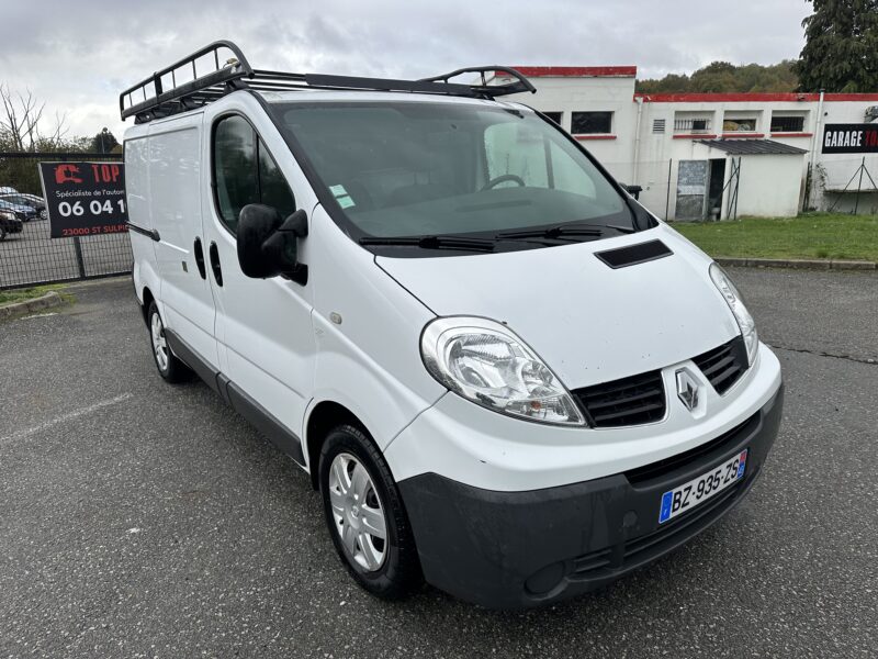 RENAULT TRAFIC 2007