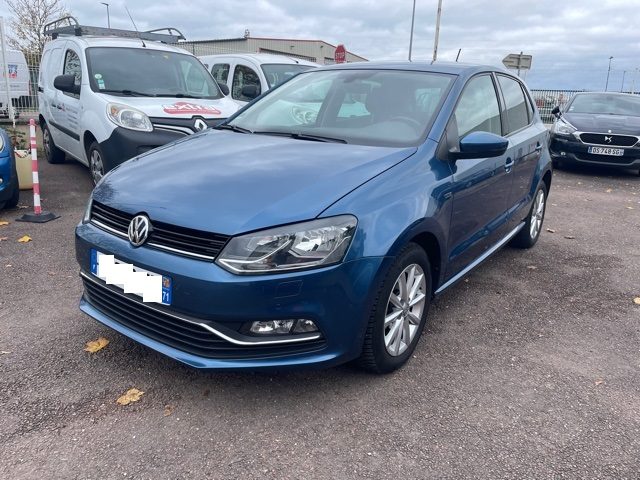 VOLKSWAGEN POLO 2015