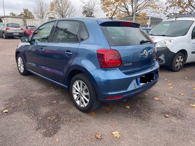 VOLKSWAGEN POLO 2015