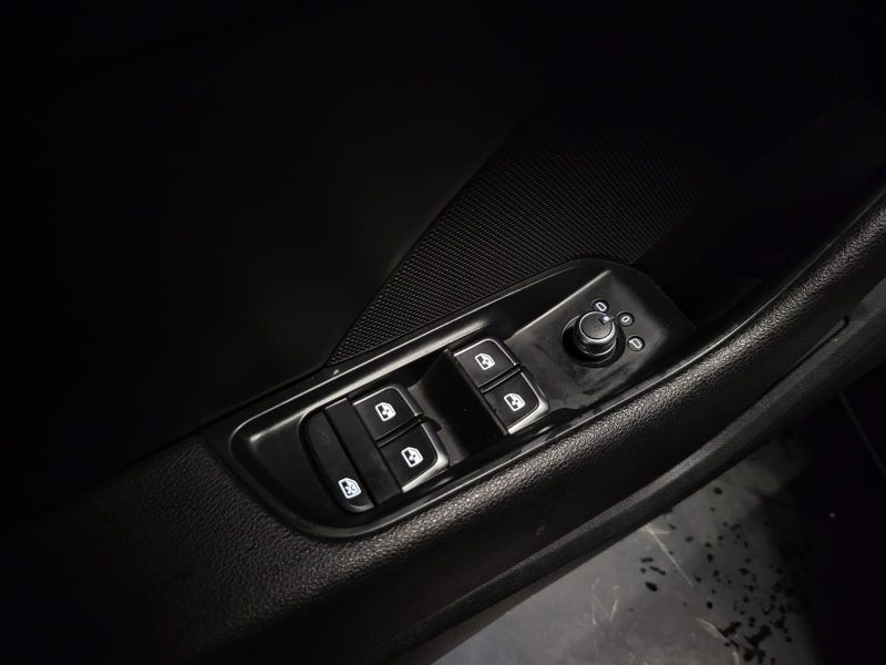 AUDI S3 sportback 2.0 TFSI 310 Quattro TOIT OUVRANT / VIRTUAL COCKPIT / SIEGES CHAUFFANT 