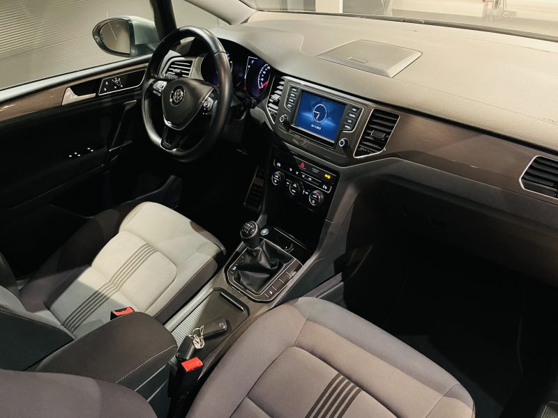 VOLKSWAGEN Volkswagen GOLF SPORTSVAN BlueMotion Technology 2016