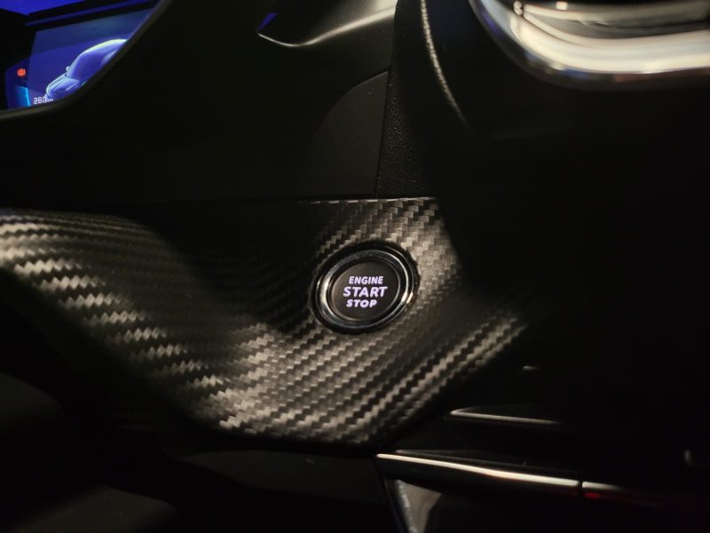 PEUGEOT 2008 E-2008 136cv GT / CARPLAY+CAMERA+LUMIERE D'AMBIANCE/