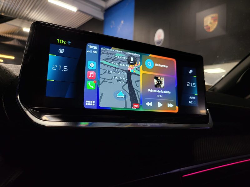 PEUGEOT 2008 E-2008 136cv GT / CARPLAY+CAMERA+LUMIERE D'AMBIANCE/