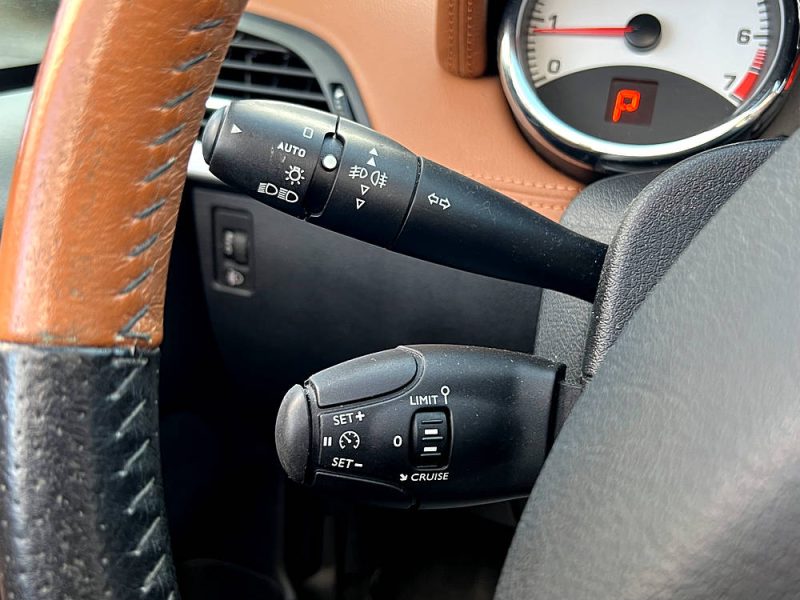 PEUGEOT 207 CC PHASE 2 Finition FELINE 1.6 VTI 120 Cv 72 700 Kms BOITE AUTO CUIR GPS - GARANTIE 1 AN