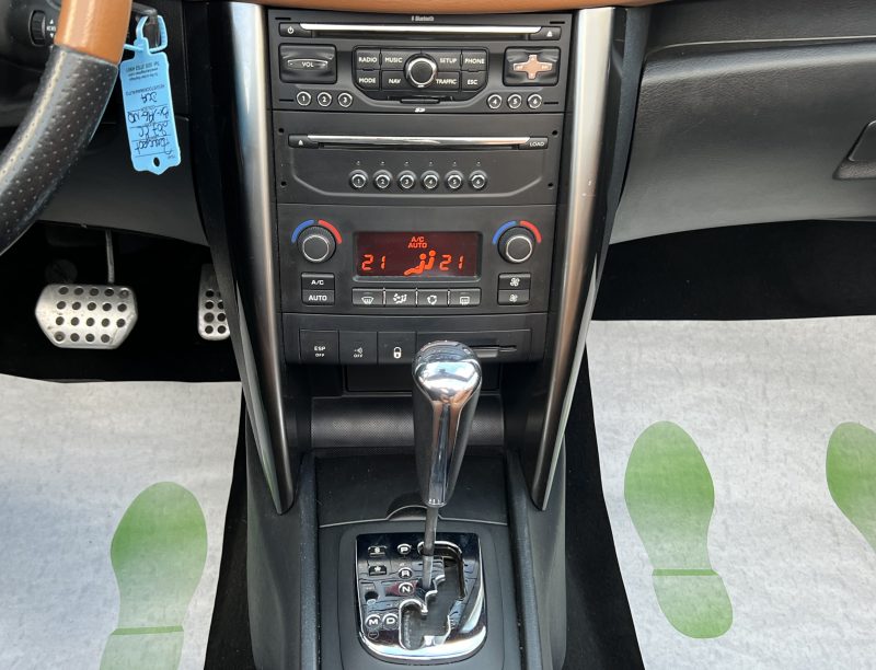 PEUGEOT 207 CC PHASE 2 Finition FELINE 1.6 VTI 120 Cv 72 700 Kms BOITE AUTO CUIR GPS - GARANTIE 1 AN