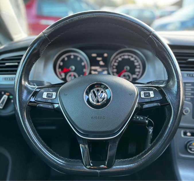 VOLKSWAGEN GOLF VII 2013