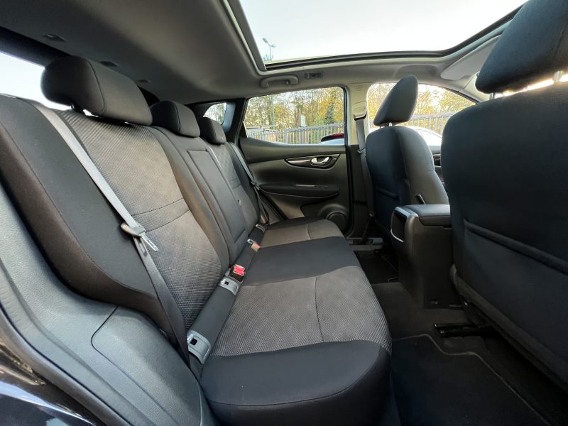 NISSAN QASHQAI II N-CONNECTA 1.6 DCI 130 TOIT PANORAMIQUE GPS BLUETOOTH REGULATEUR - GARANTIE 1 AN