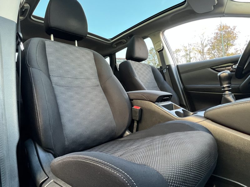 NISSAN QASHQAI II N-CONNECTA 1.6 DCI 130 TOIT PANORAMIQUE GPS BLUETOOTH REGULATEUR - GARANTIE 1 AN