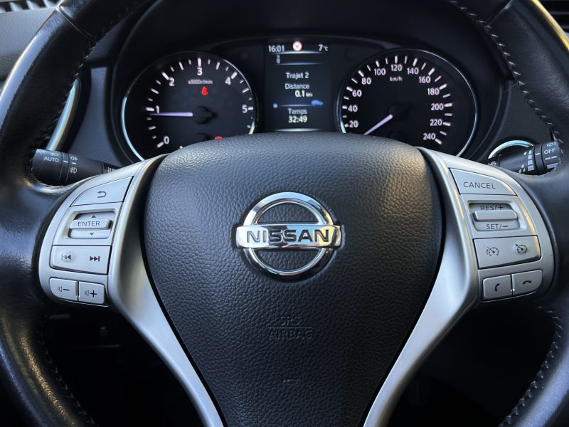 NISSAN QASHQAI II N-CONNECTA 1.6 DCI 130 TOIT PANORAMIQUE GPS BLUETOOTH REGULATEUR - GARANTIE 1 AN