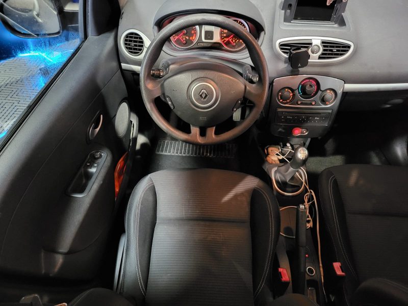 1.5 dCi 75cv / REGULATEUR / CLIM