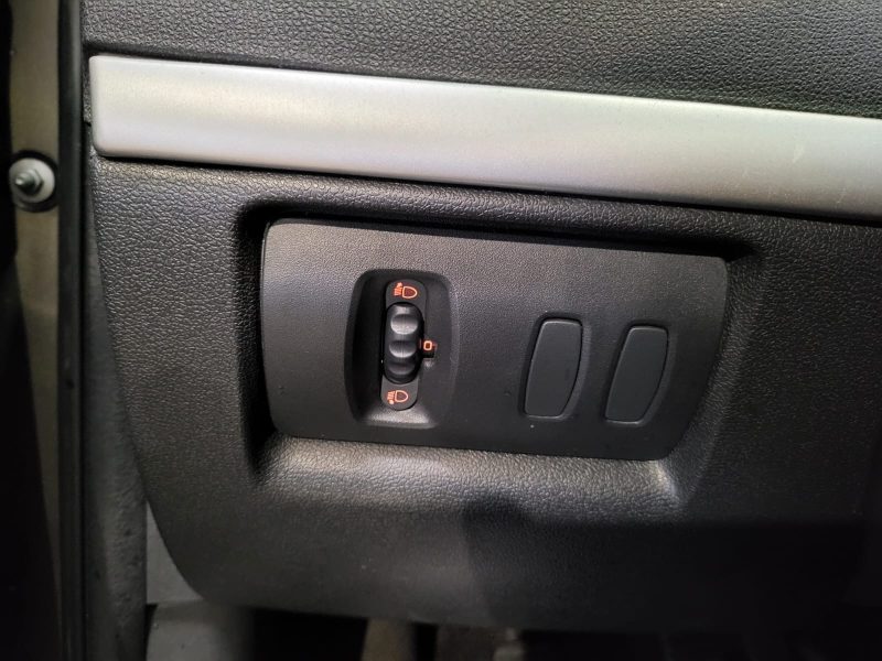 1.5 dCi 75cv / REGULATEUR / CLIM