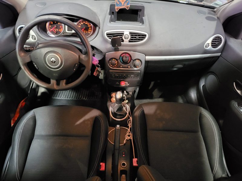 1.5 dCi 75cv / REGULATEUR / CLIM