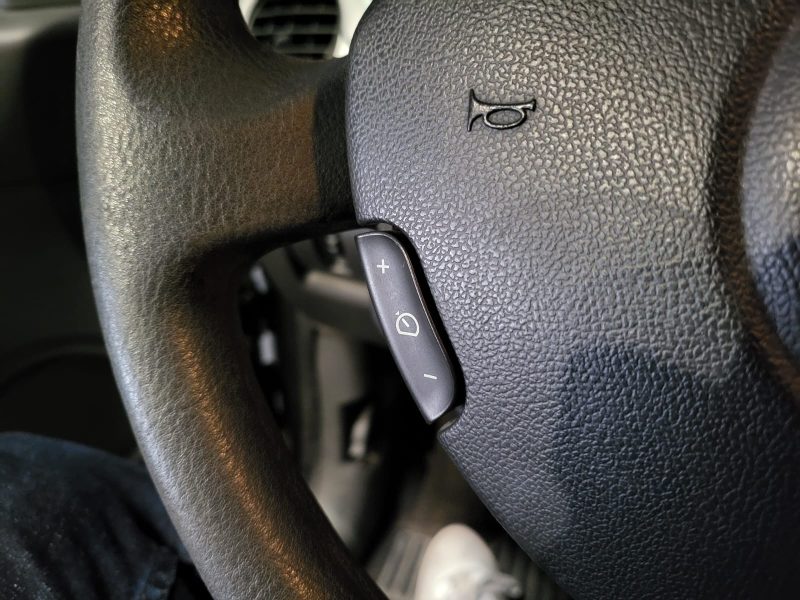 1.5 dCi 75cv / REGULATEUR / CLIM