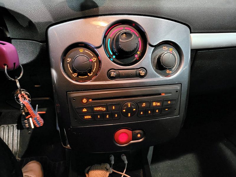 1.5 dCi 75cv / REGULATEUR / CLIM