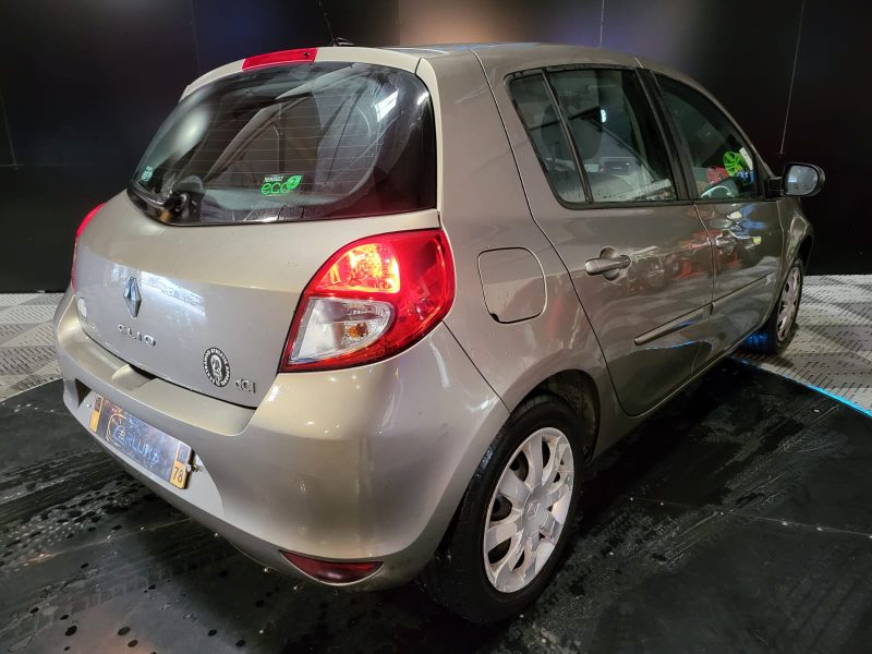 1.5 dCi 75cv / REGULATEUR / CLIM