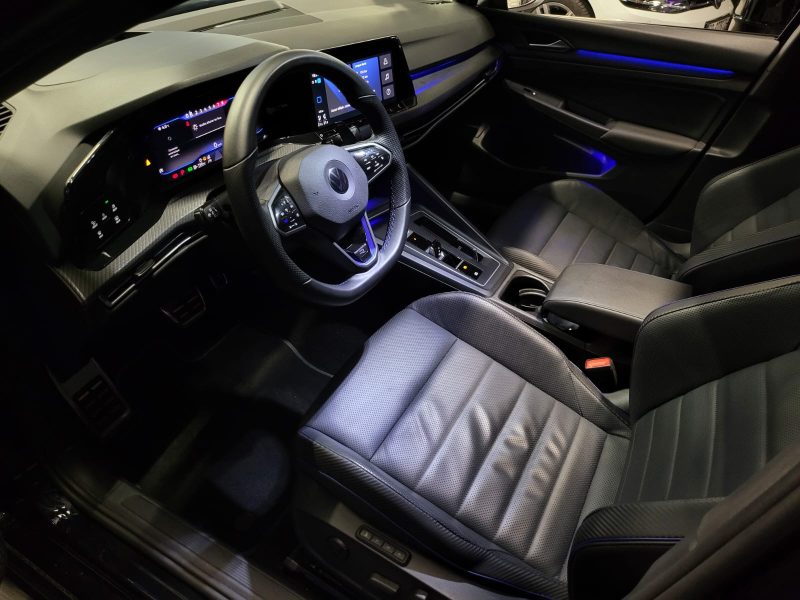 VOLKSWAGEN GOLF 8R PERFORMANCE 2.0 TSI 320CH 4MOTION DSG7 / TOIT OUVRANT + CUIR + TETE HAUTE