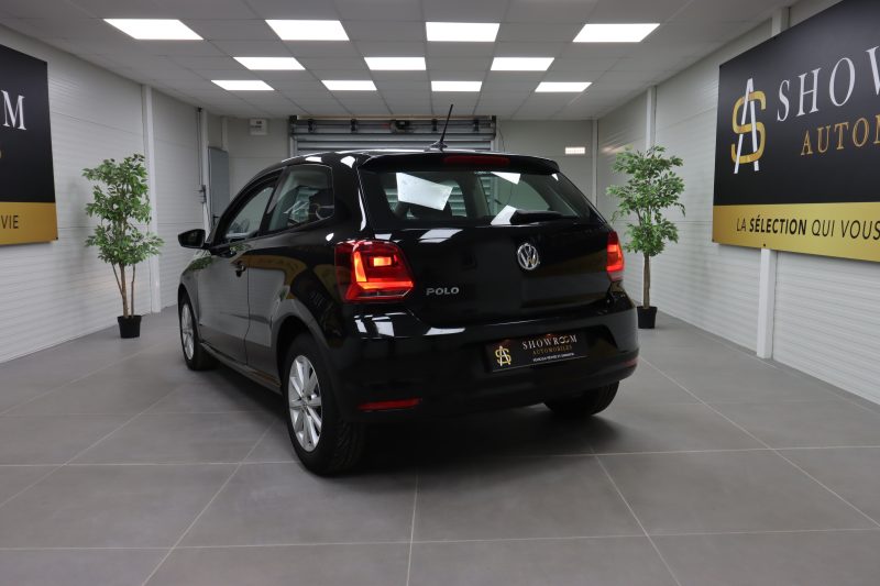 VOLKSWAGEN POLO V 2015