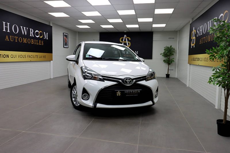 TOYOTA YARIS 2015