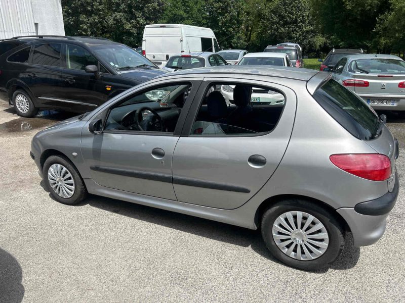 PEUGEOT 206 3/5 portes 2001