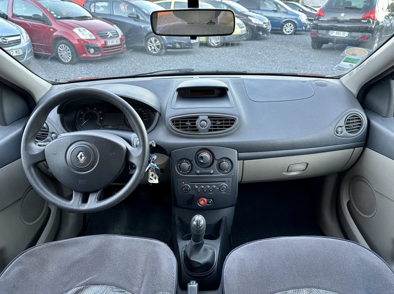 RENAULT CLIO 2005