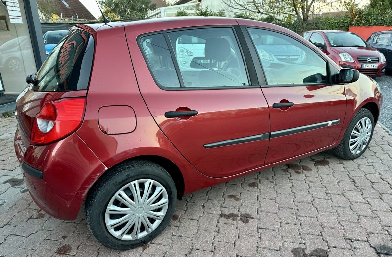 RENAULT CLIO 2005