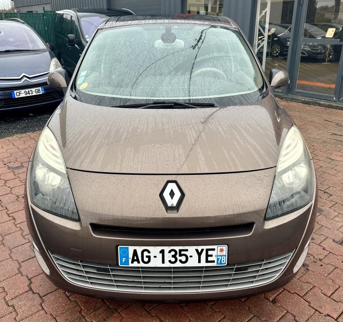 RENAULT SCENIC III 2009