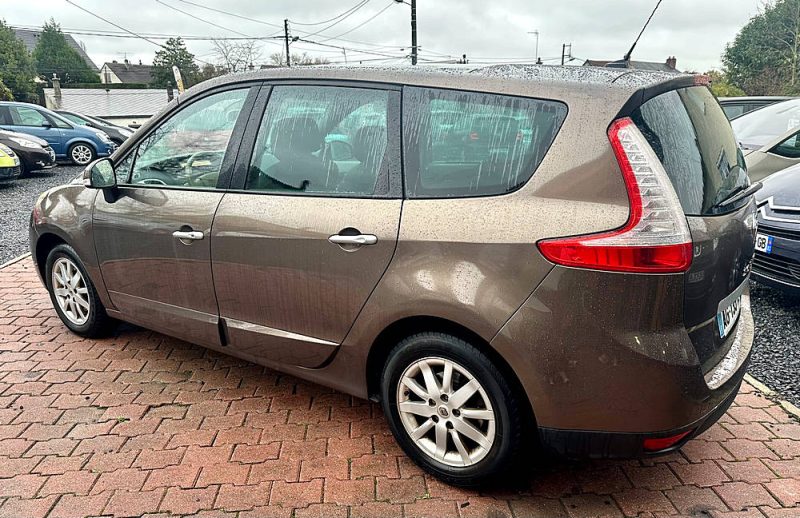 RENAULT SCENIC III 2009