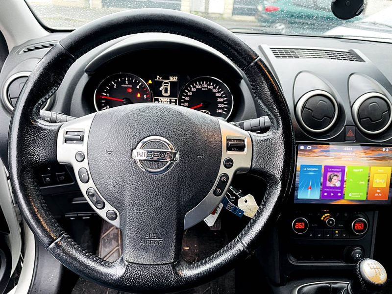 NISSAN QASHQAI  2012