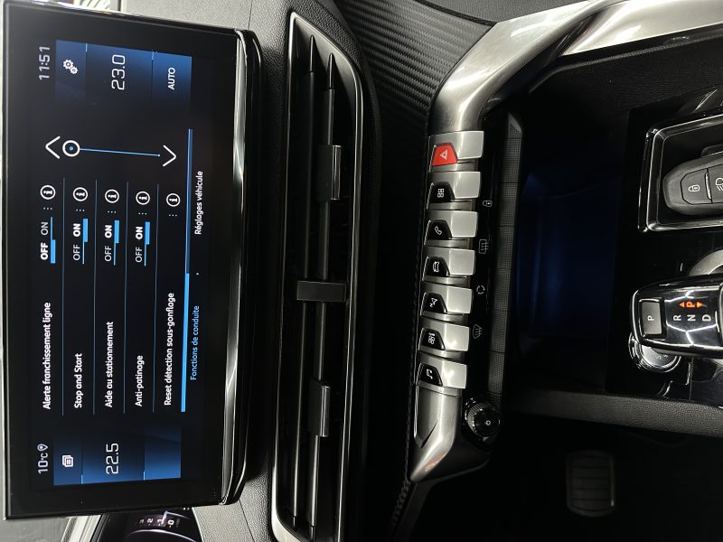 PEUGEOT 3008 SUV 2020