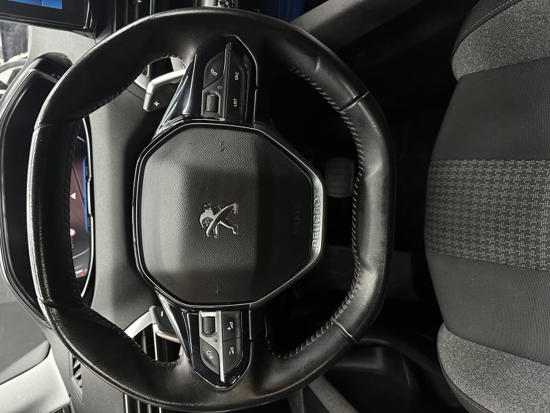 PEUGEOT 3008 SUV 2020