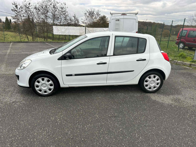 RENAULT CLIO undefined