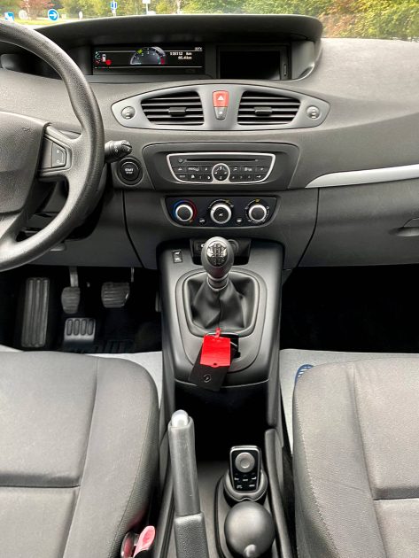 Renault Scenic 3 1.5 DCI 95 FAP ÉCO 2 AUTHENTIQUE GARANTIE 6 MOIS 