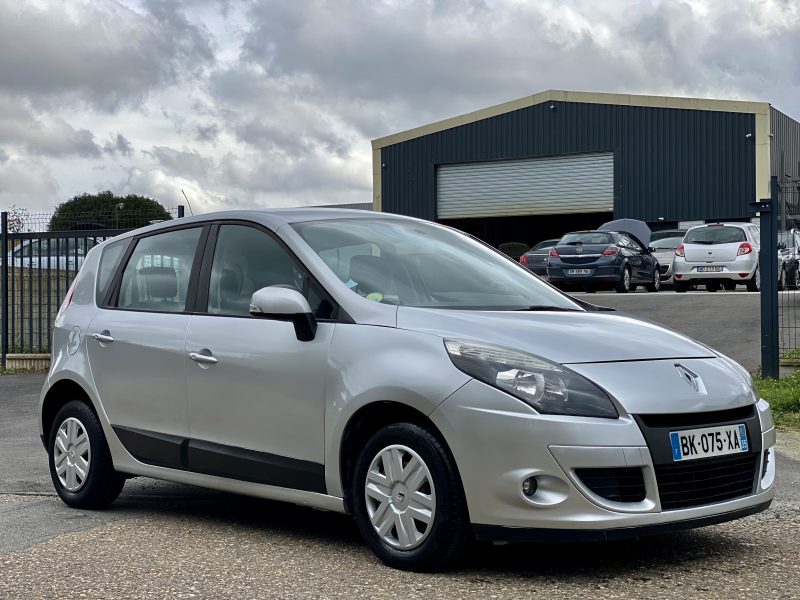 Renault Scenic 3 1.5 DCI 95 FAP ÉCO 2 AUTHENTIQUE GARANTIE 6 MOIS 