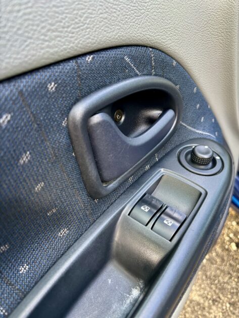 Renault Clio ll Phase 2 1.4 i 16V 98 CH PRIVILÈGE
