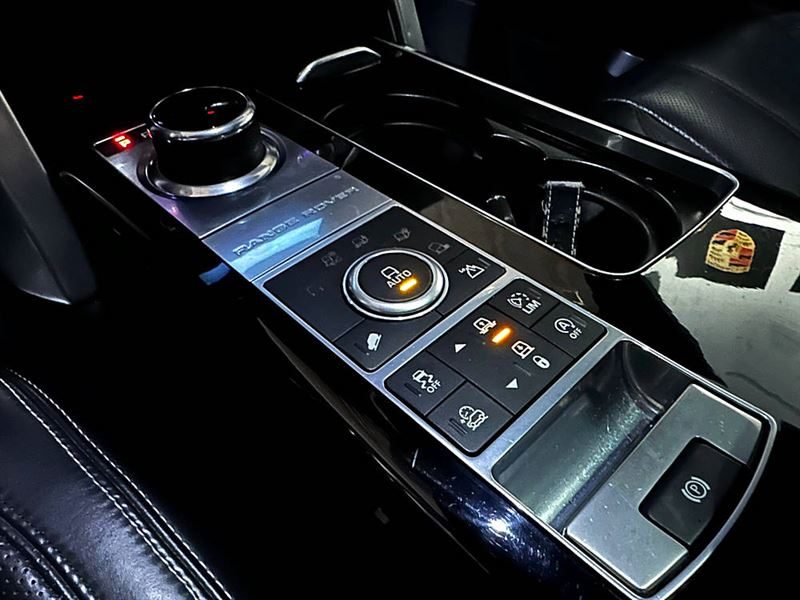 LAND ROVER RANGE ROVER 4.4 SDV8 340cv LWB Vogue // TOIT OUVRANT/VOLANTCHAUFFANT/CAMERA 360°