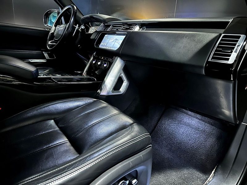 LAND ROVER RANGE ROVER 4.4 SDV8 340cv LWB Vogue // TOIT OUVRANT/VOLANTCHAUFFANT/CAMERA 360°