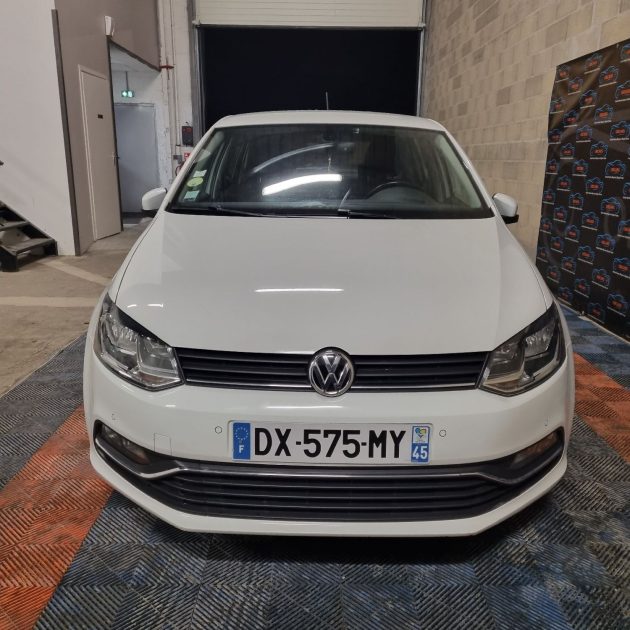 VOLKSWAGEN POLO V 2015